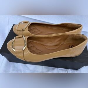 Sofft Tan Patent Leather Ballet Flats Size 7